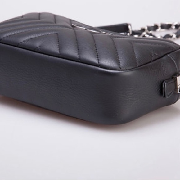 CHANEL CAMERA BAG LIKE NEW - Picture 8 of 11